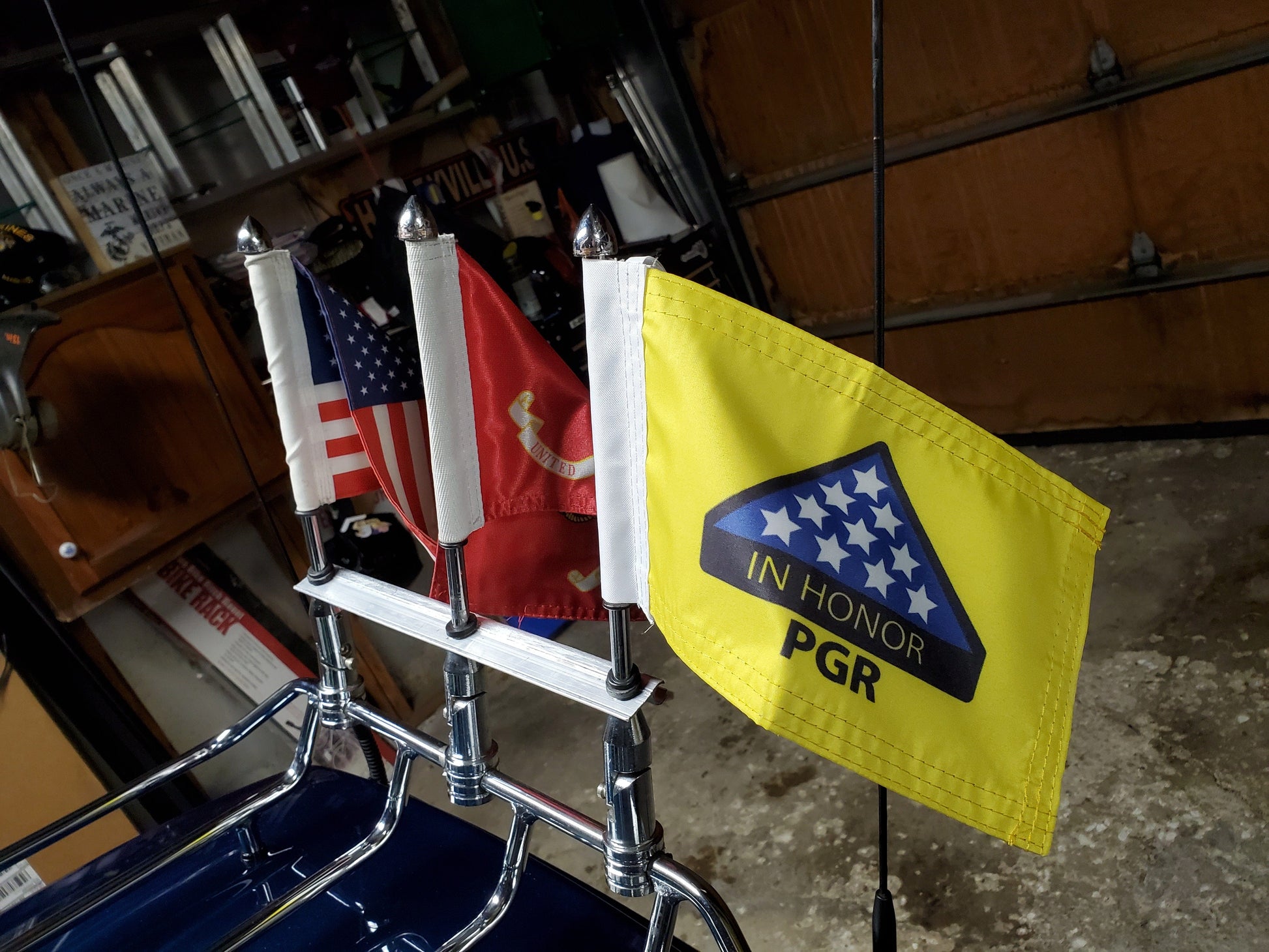 Bandera Flameante De Un Motociclista El Gobierno De Nuevo León